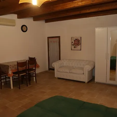 Vecchiabari Apartment *